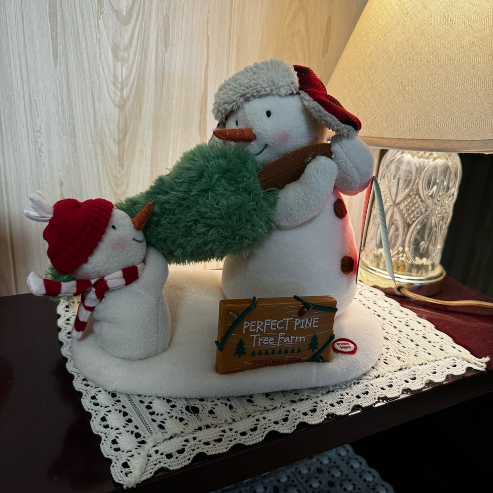 The perfect tree snowmen Christmas decorations cute medium size.